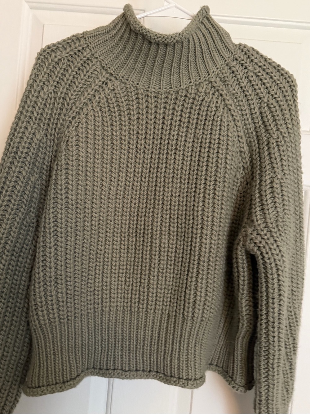 H&M Olive Green Chunky Rib Turtleneck Sweater